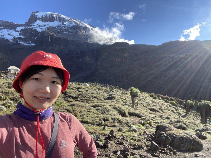 登上非洲之巅乞力马扎罗山，瑞士Odlo奥递乐保暖内衣实测