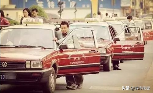 30年前杭州出租车夜班司机的故事，看尽杭州有味道的夜生活