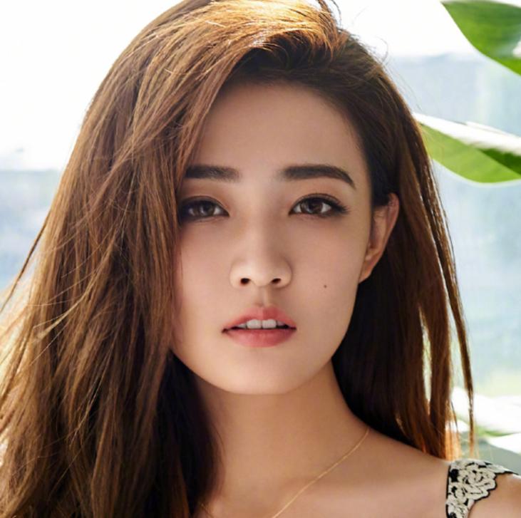 那些一刀切削骨的明星还好吗？后遗症一大堆，小方脸成最大赢家