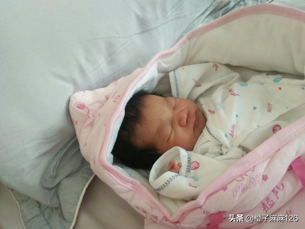 小宝宝吵瞌睡总是哭怎么办,小宝宝太吵了怎么办