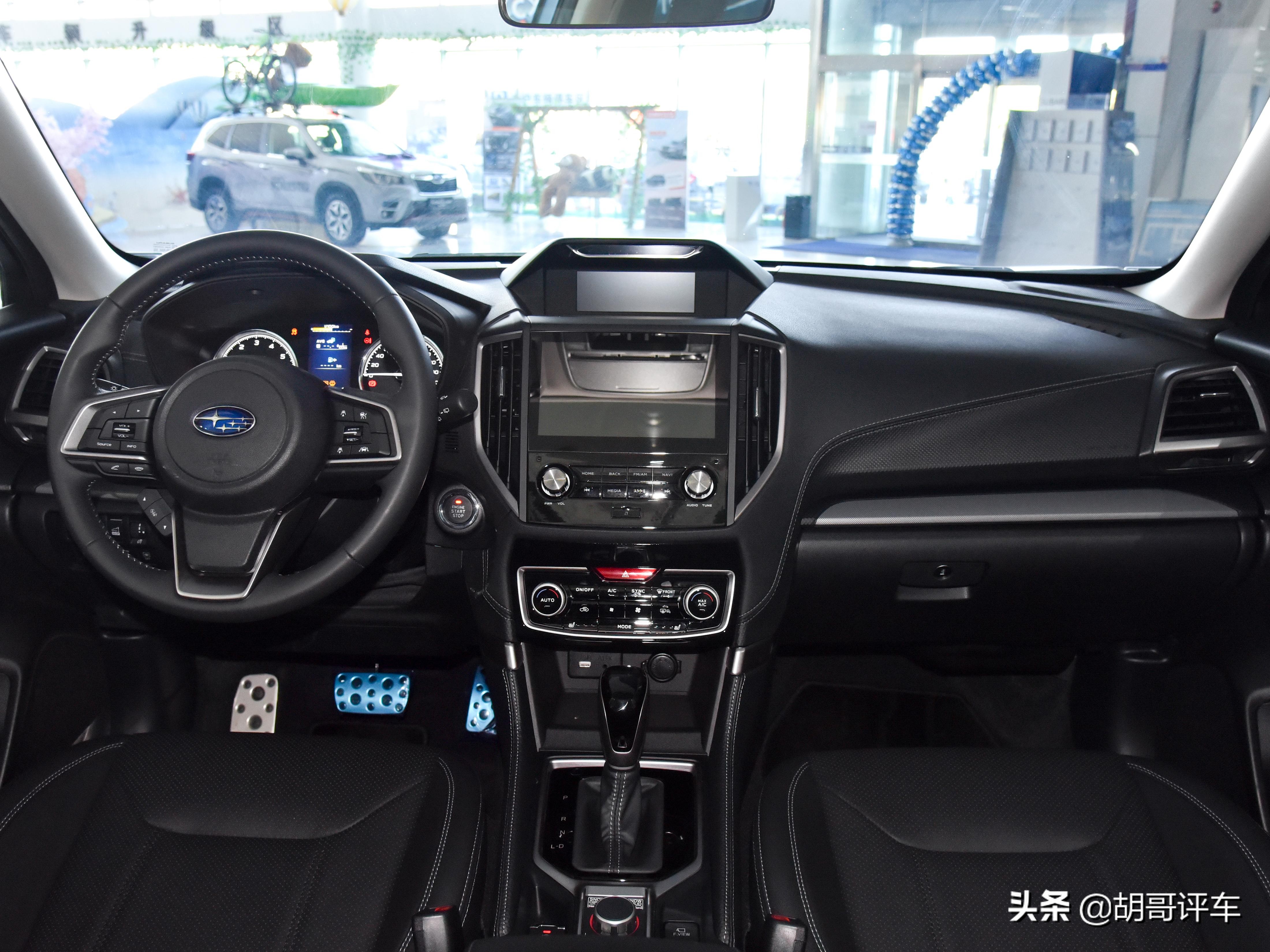 全系水平对置发动机，做工用料很良心，实拍斯巴鲁森林人