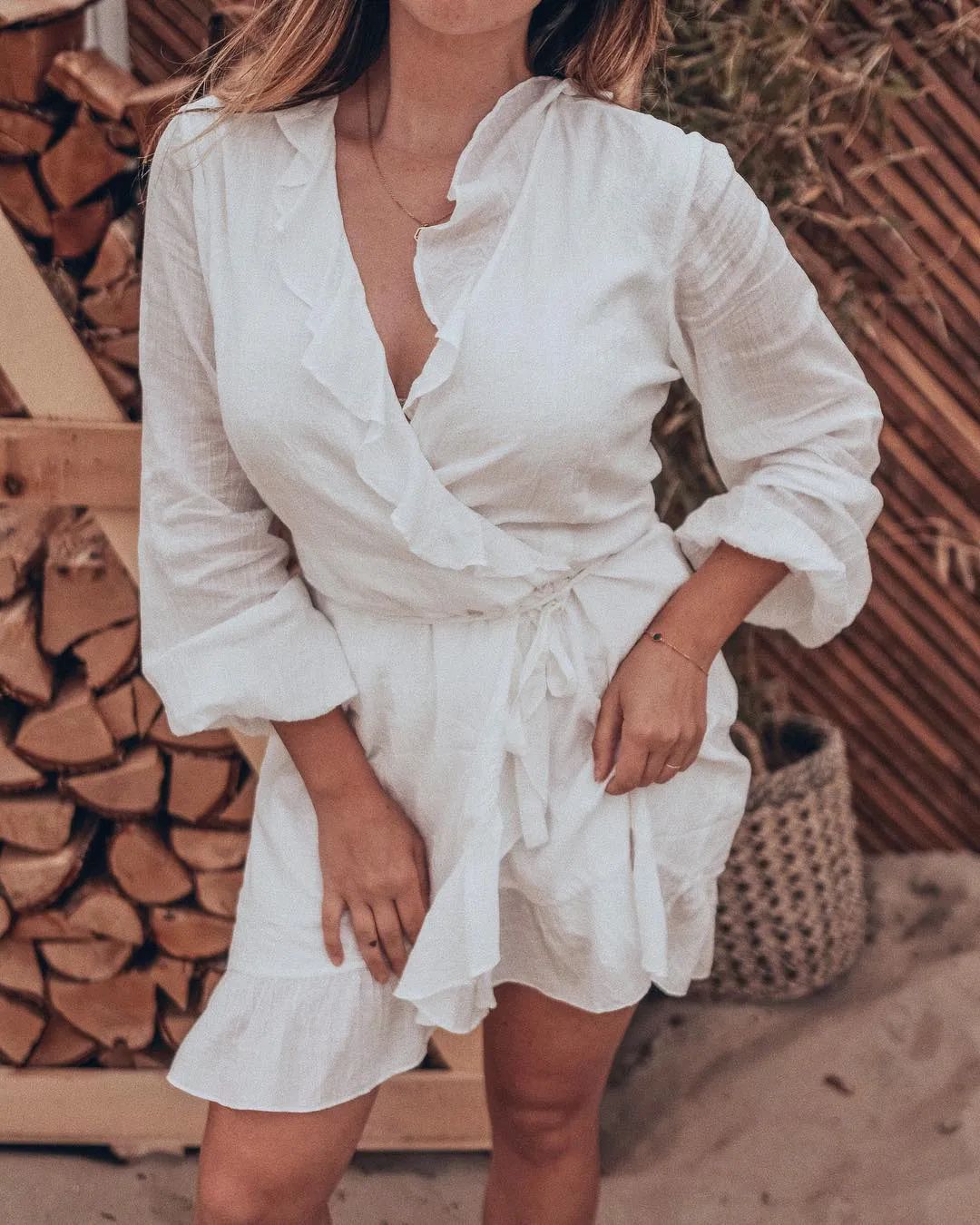 大胸妹子再也不用害怕夏天了，这份指南请收好