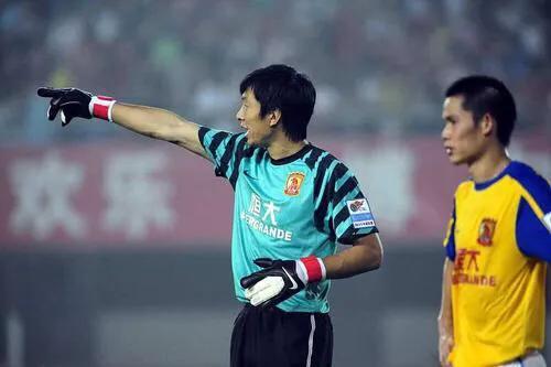 天津泰达守门员教练杨君,杨君守门员