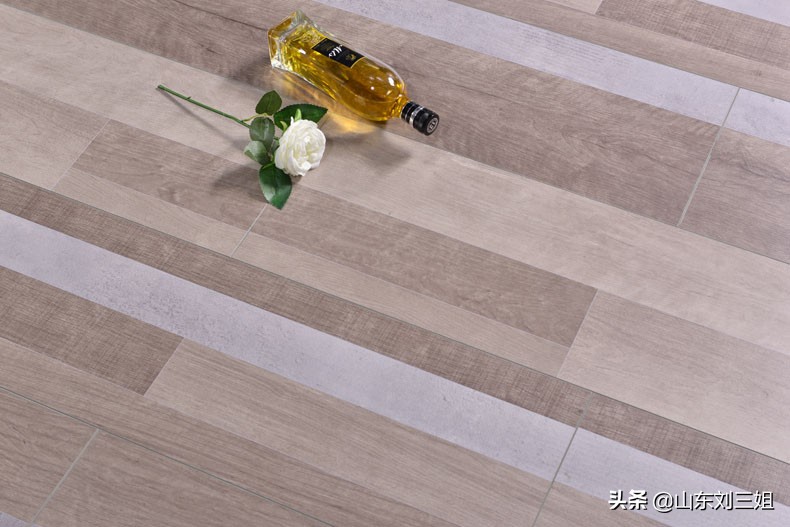 木地板起翘起鼓的几个常见原因修复处理方法