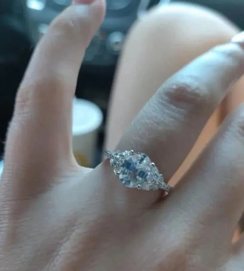 巴哥将钻戒吞进肚子里，带去医院手术取出，看到账单后没话说了