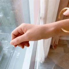 瑞典皇家配饰品牌，几百块戴出万元质感，金色手镯男女戴都好看