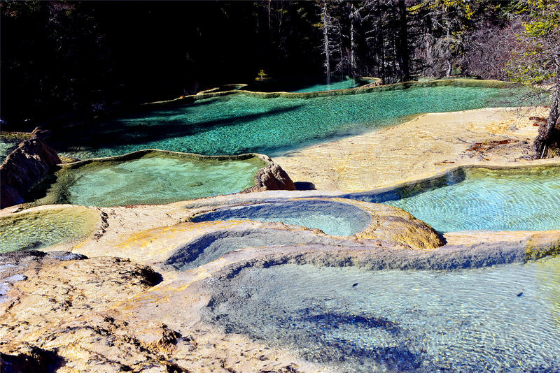 置身于童话中的九寨沟,畅游人间仙境黄龙九寨沟七日游