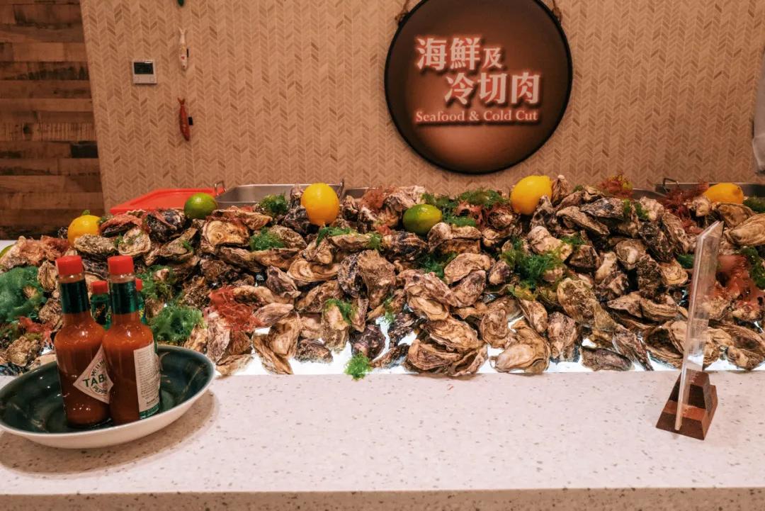 200元住总统套房,200块住酒店吃大餐