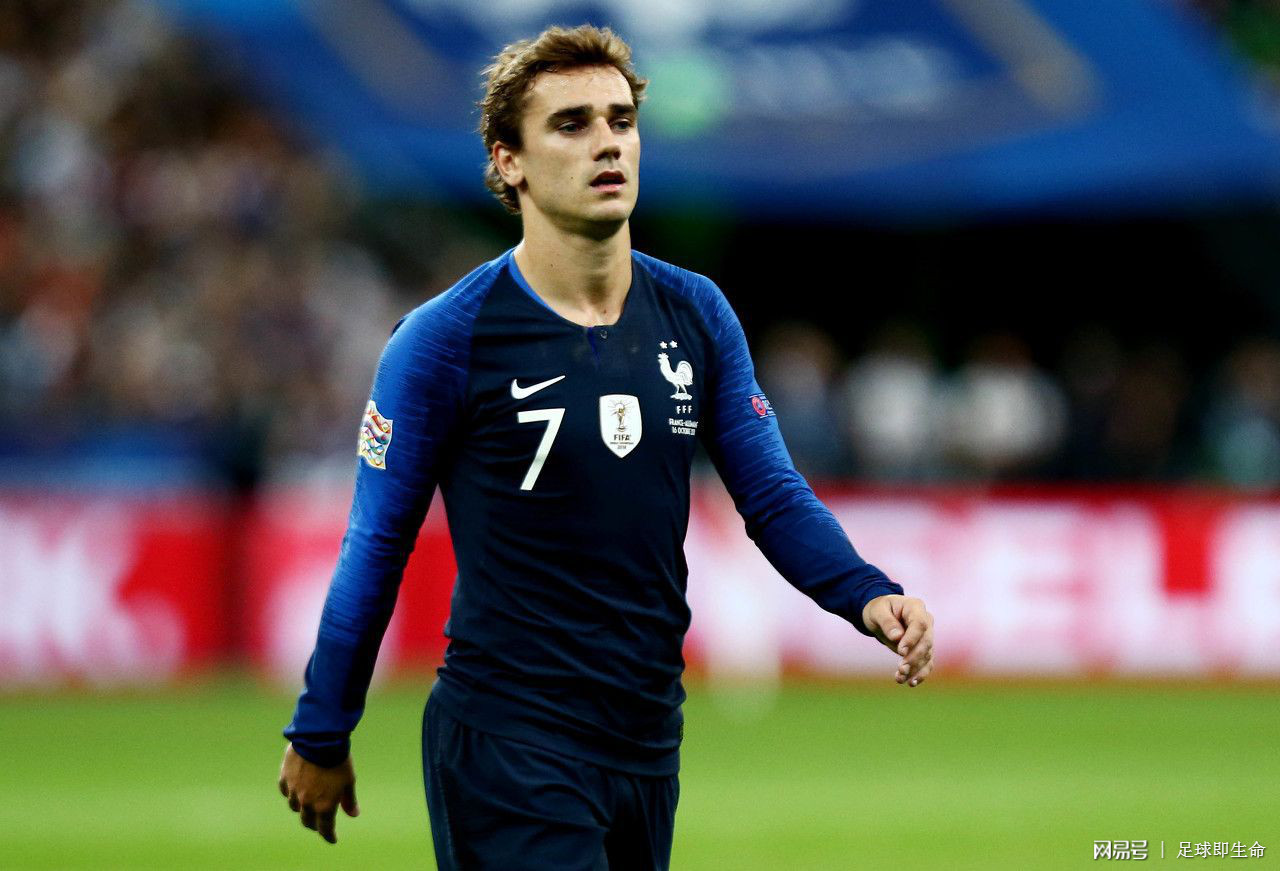 鍥炰笉鍘荤殑闈掓槬闈掑矝,鍥炰笉鍘荤殑澶忓ぉ闈掑矝