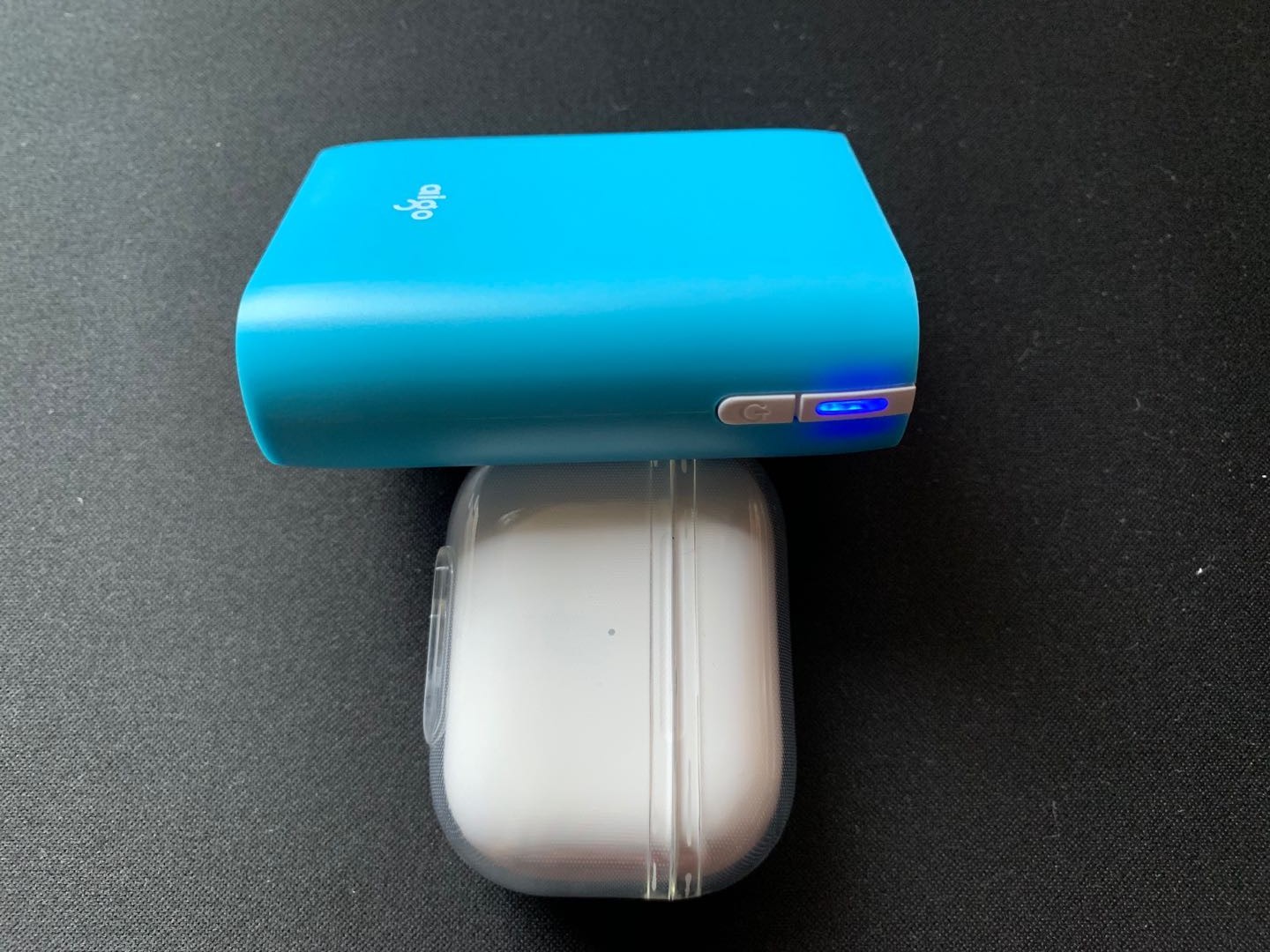 爱国者aigoyogom100静音版,aigo爱国者小巧10000移动电源