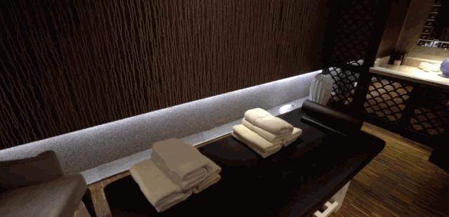 几百万元别墅吊灯,10万一次的吊灯保洁费