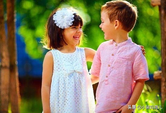 孩子出现夹大腿家长要不要教育,小孩总夹大腿有什么影响