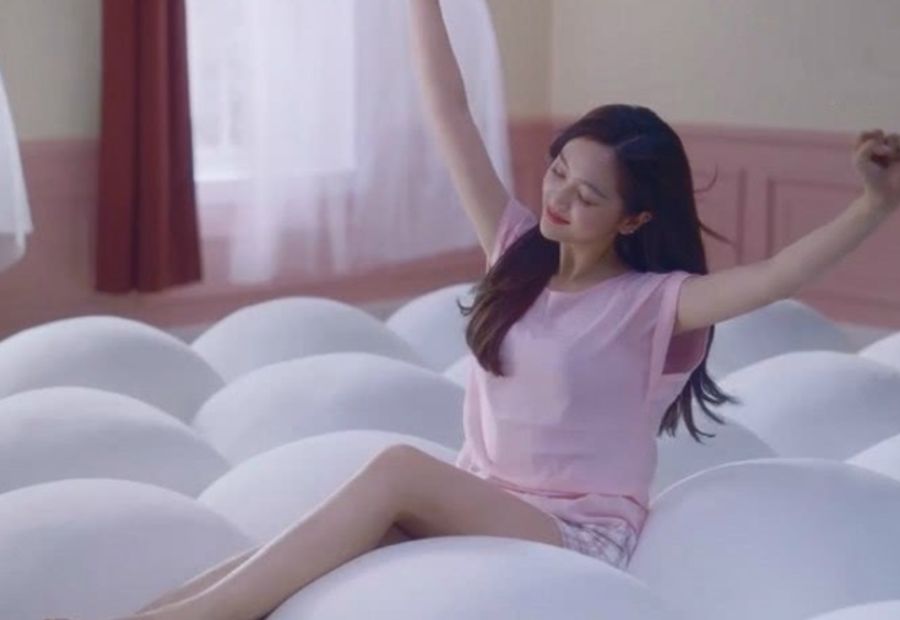 吴宣仪代言了什么广告,热巴卫生巾广告代言