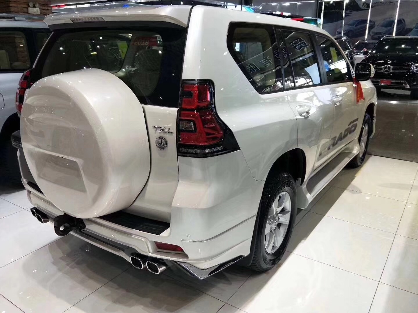 2019款全新中东版丰田霸道4000实车解读，不管是沙石乃至泥泞路面