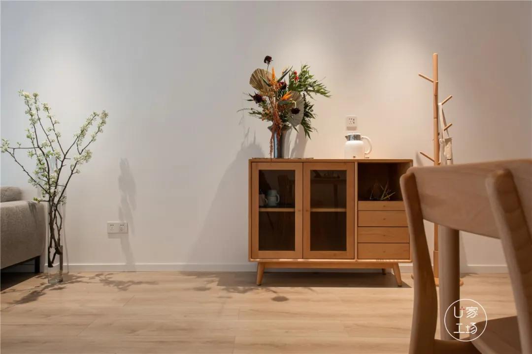 89㎡出租屋“变身”日式极简美宅,无主灯+藤编原木,玩出新花样