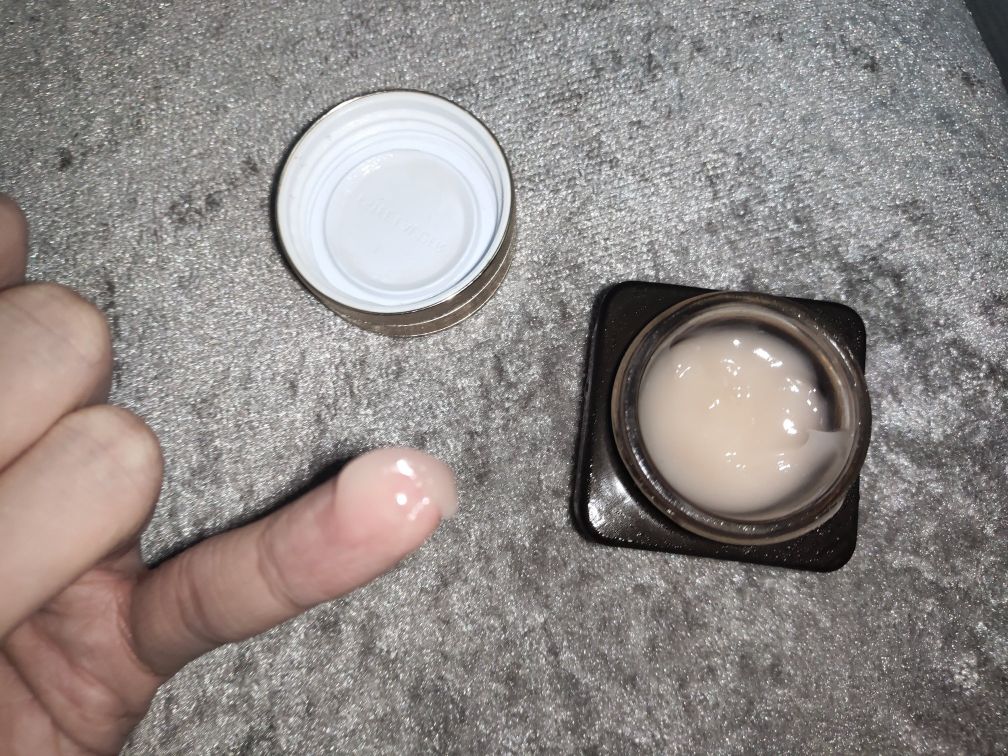 雅诗兰黛抗蓝光熬夜抗皱眼霜,雅诗兰黛抗蓝光眼霜眼睛很干很皱