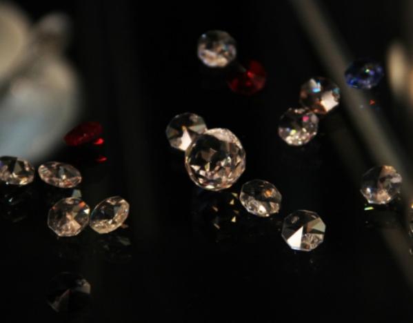 戴什么水晶对皮肤好,水晶适合什么季节戴