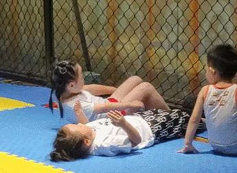 搏击跆拳道散打哪个适合孩子,搏击散打跆拳道学哪个好