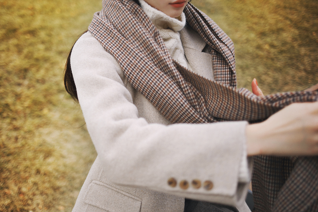 淑女风羊毛大衣,宽松慵懒羊绒毛衣女款配大衣