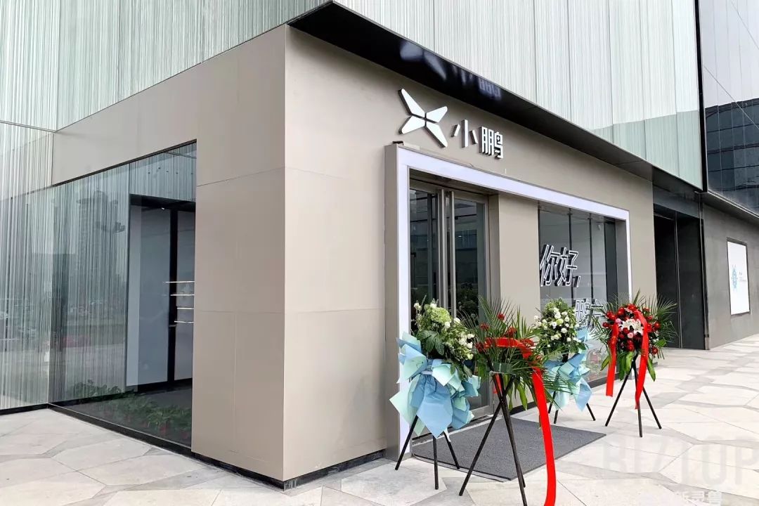 西安赛格品牌大升级！瑞幸和COACH做邻居，西安商业8月迷幻现实