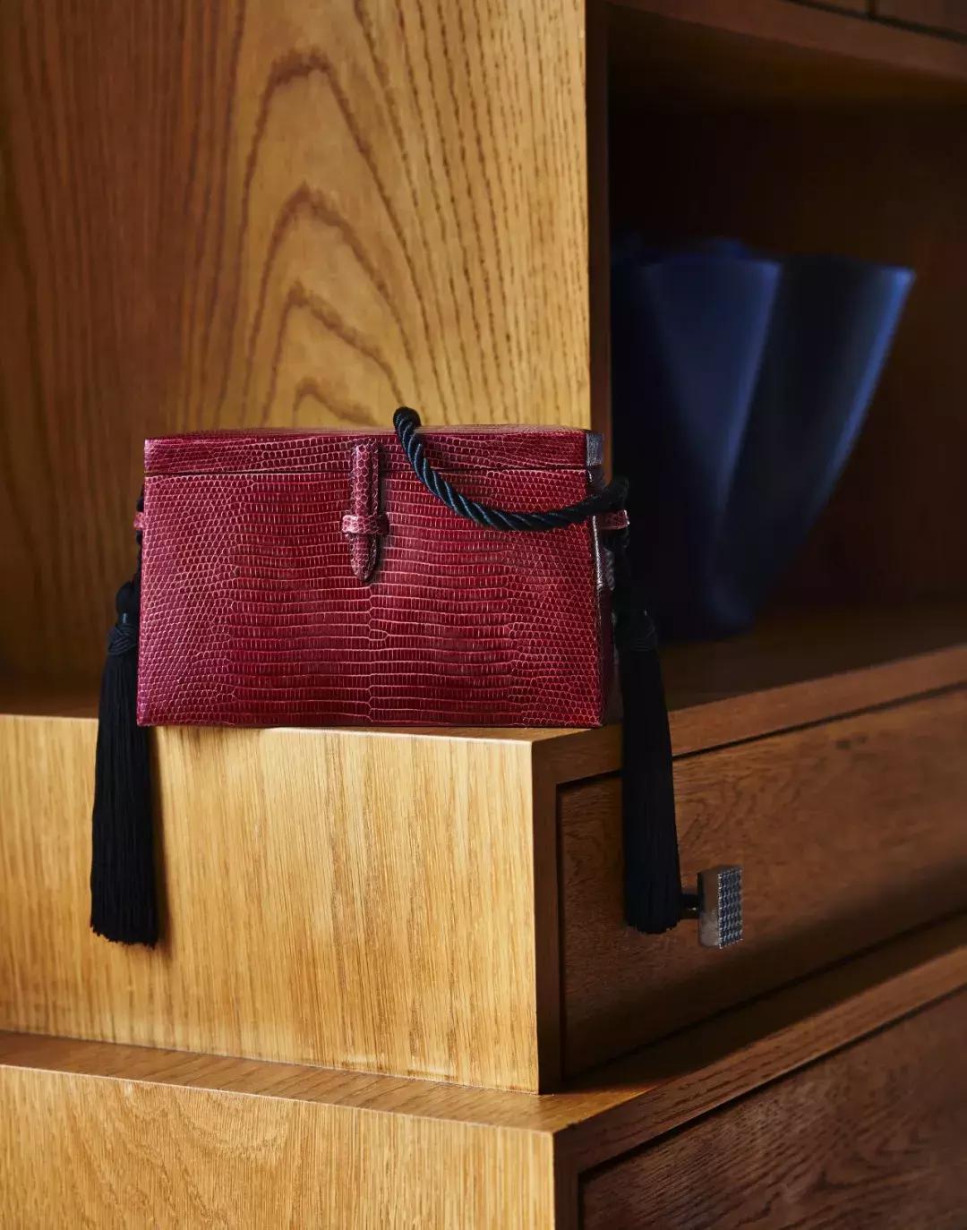 1000左右的包包品牌推荐,1000块钱能买什么大牌的包