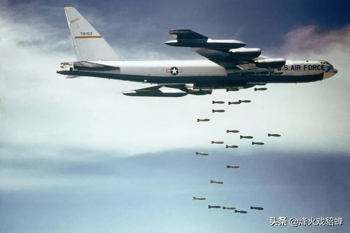 越南战争美军女兵用药,越战时期美国大兵越南女兵