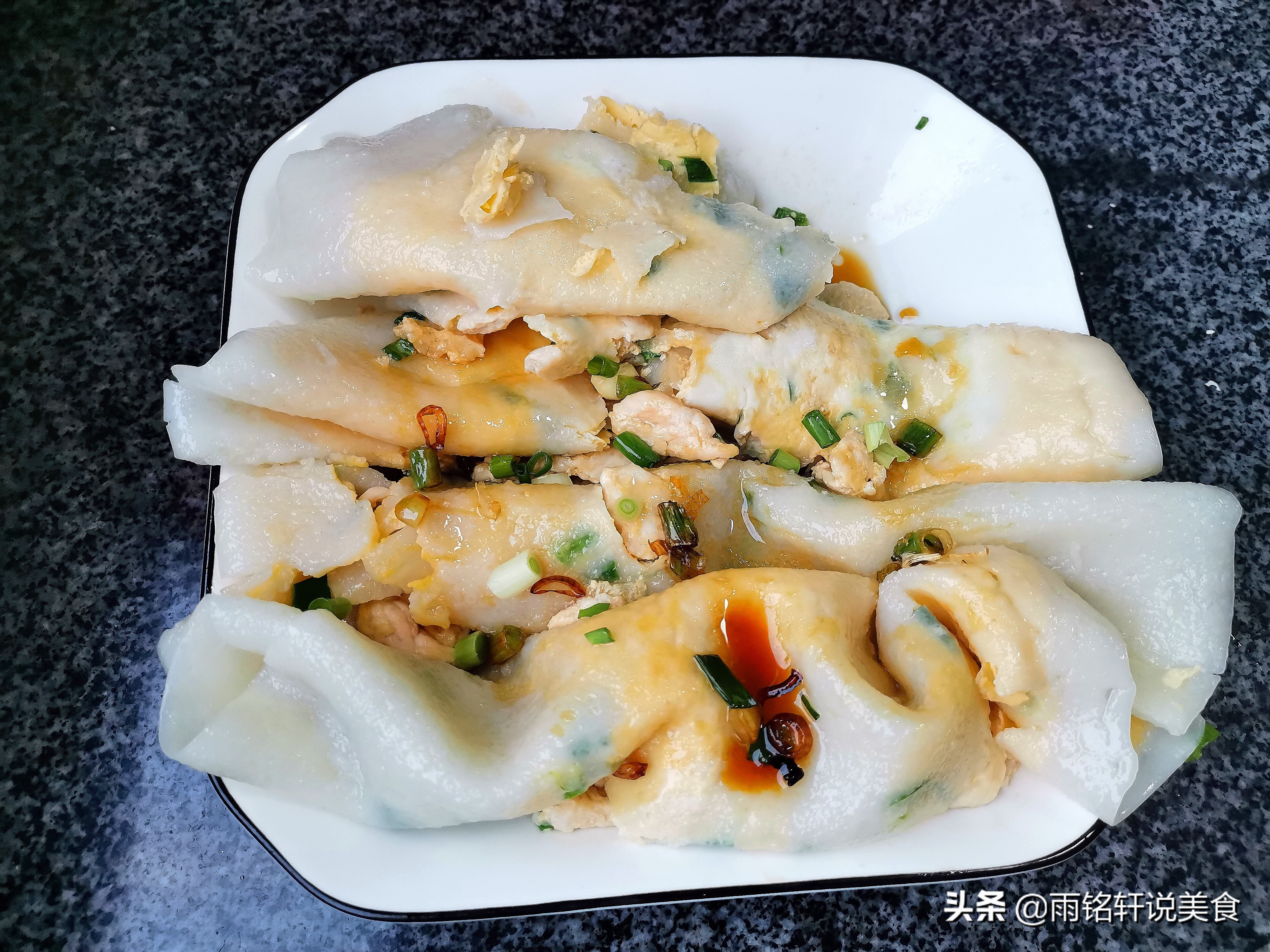 肠粉在家要怎么制作呀,想吃肠粉没有料汁怎么弄