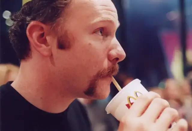 技惊四座！这些电影，有的成本仅1.5万美金，上映后票房1.9亿