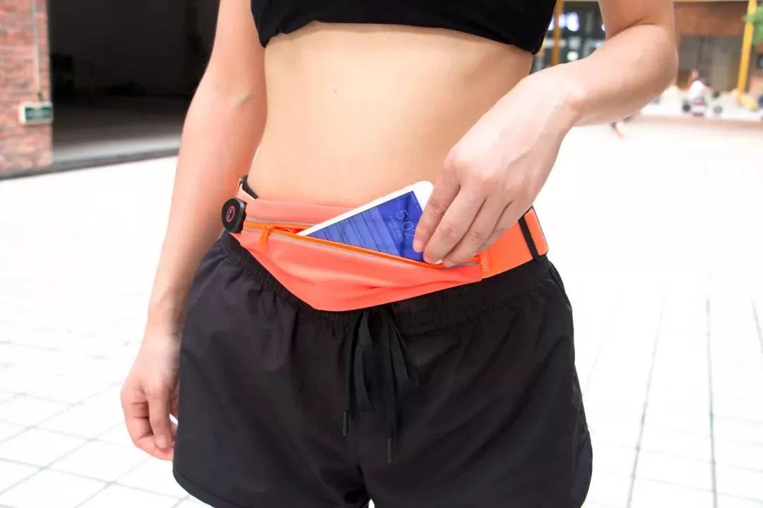 别把手机放裤兜了隐形腰包特能装,超大容量的腰包可以放鞋的