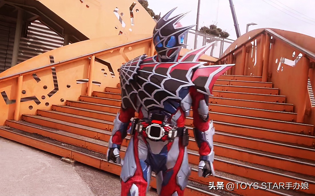 《假面骑士利维斯》原本要退场的他，竟然成为了三骑