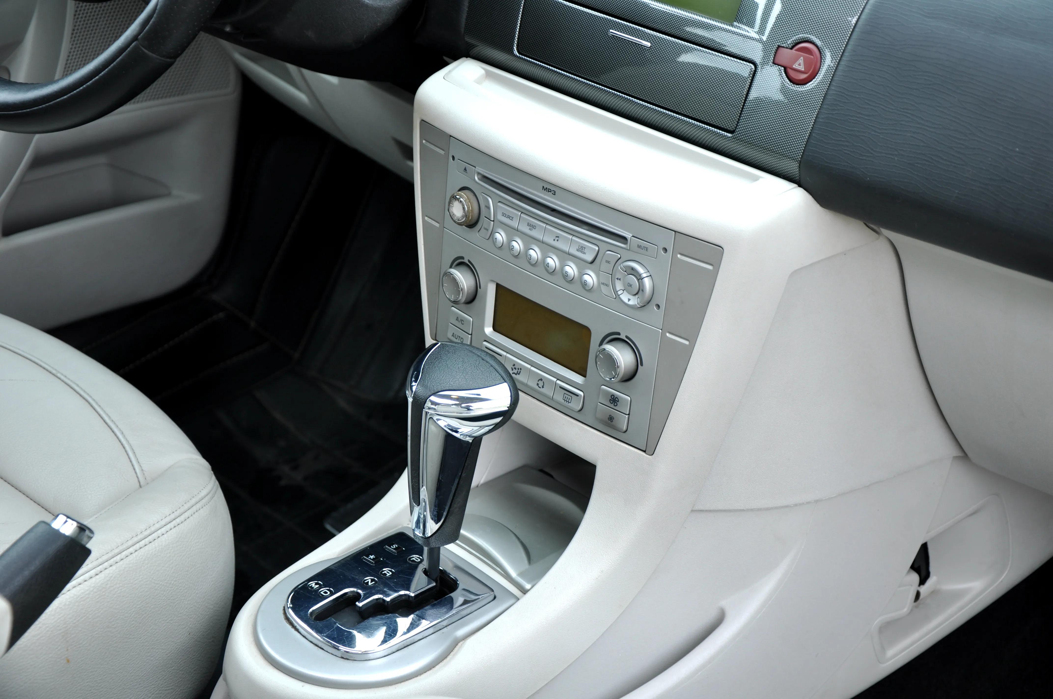 2011雪铁龙世嘉,法式浪漫雪铁龙