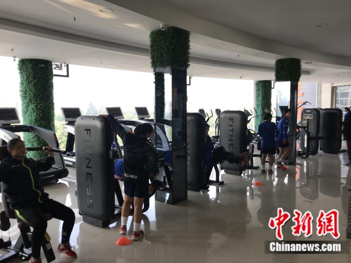 濂宠冻閫夋潗浜烘暟瀵规瘮,濂宠冻闈掕閫夋潗