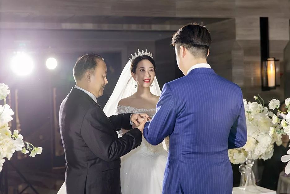 婚礼拍摄十大经典镜头,100-400镜头拍婚礼人像