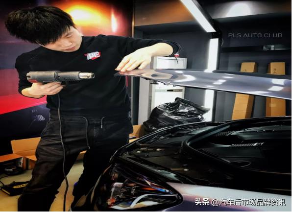 车身改色贴膜有什么优缺点,改色膜便宜还是喷漆便宜