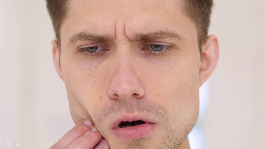 牙龈肿痛点什么穴位,牙龈肿痛有脓包该吃点什么药