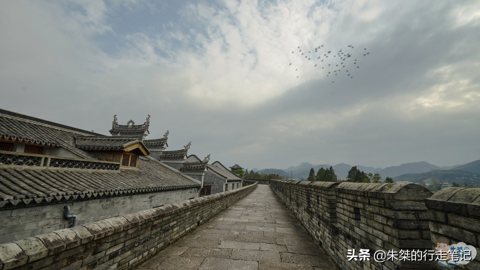 浙江临海古城低调了千年,一座低调了千年的古镇临海古城