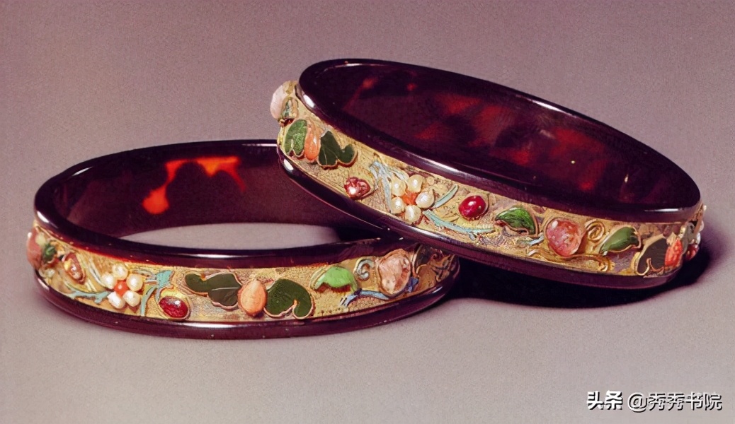 长安雅士的奢侈品：琴棋书画、诗词歌赋