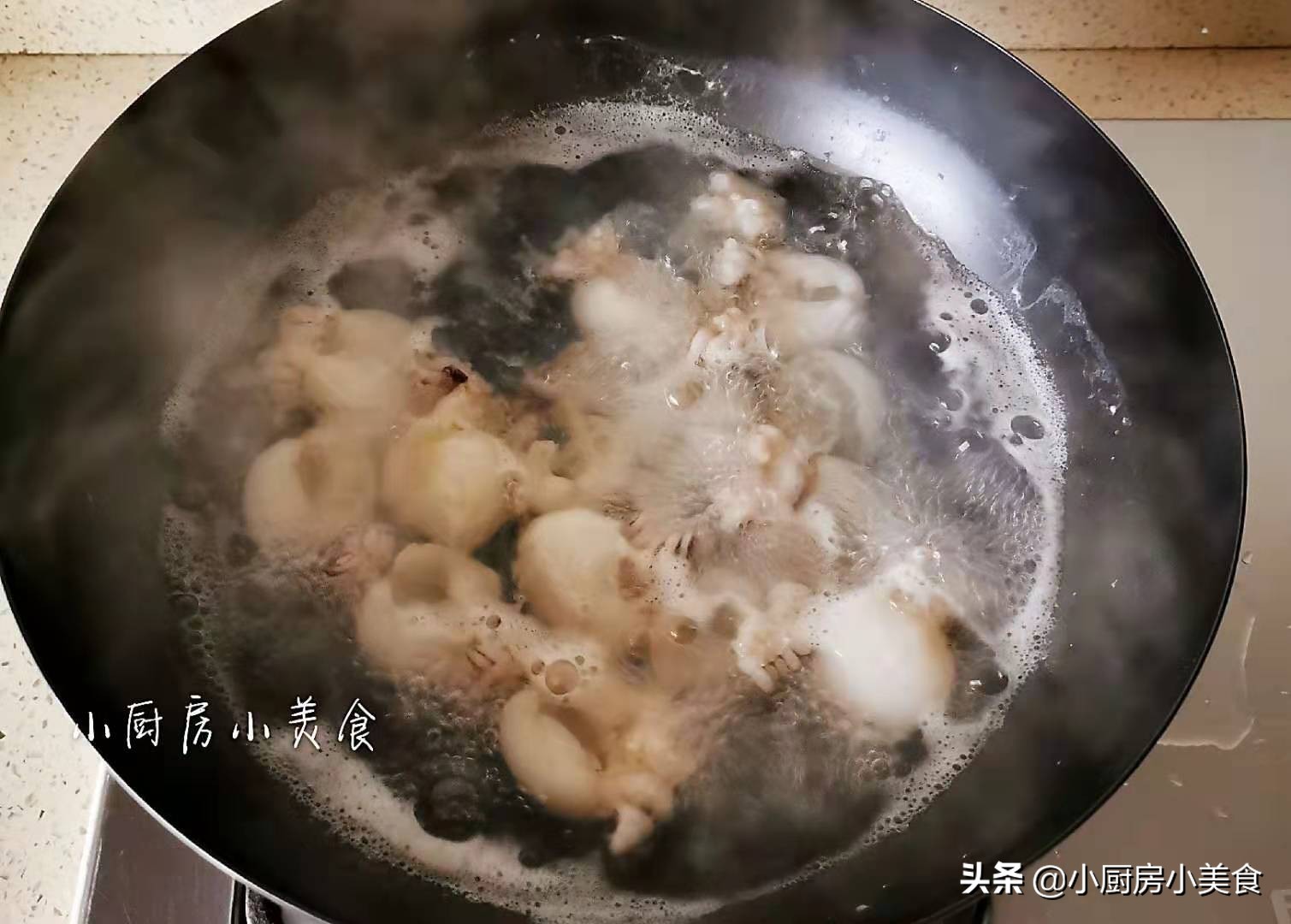 元宵节出不了门，用这调料做道海鲜菜，家人都说好吃，一点也不腥