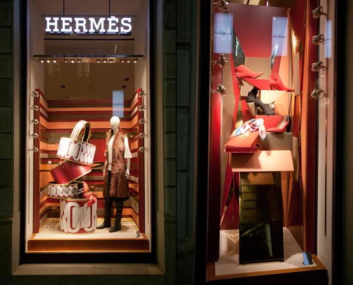 安踏百亿收购鞋服,安踏体育最新新闻