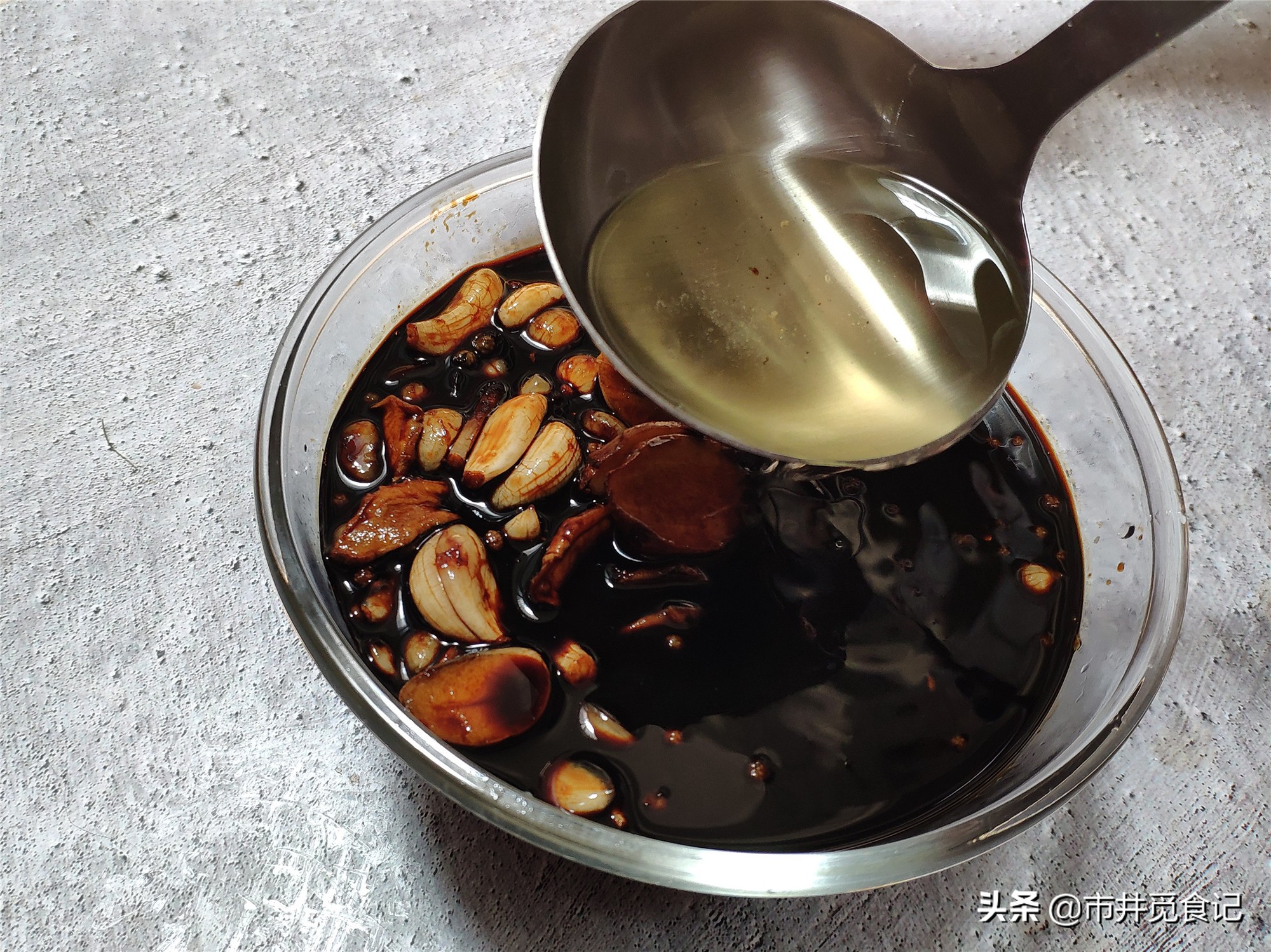 味极鲜腌蒜怎么腌最好吃,夏天怎么腌蒜不会坏