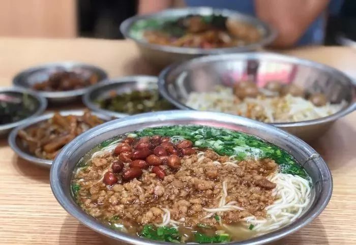 南宁15家老字号餐饮美食,南宁特色美食招牌菜