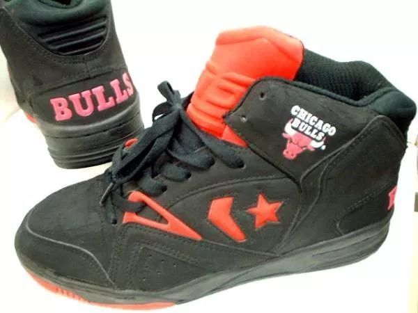 CONVERSENBA队徽鞋，中国鞋迷的篮球鞋启蒙圣物