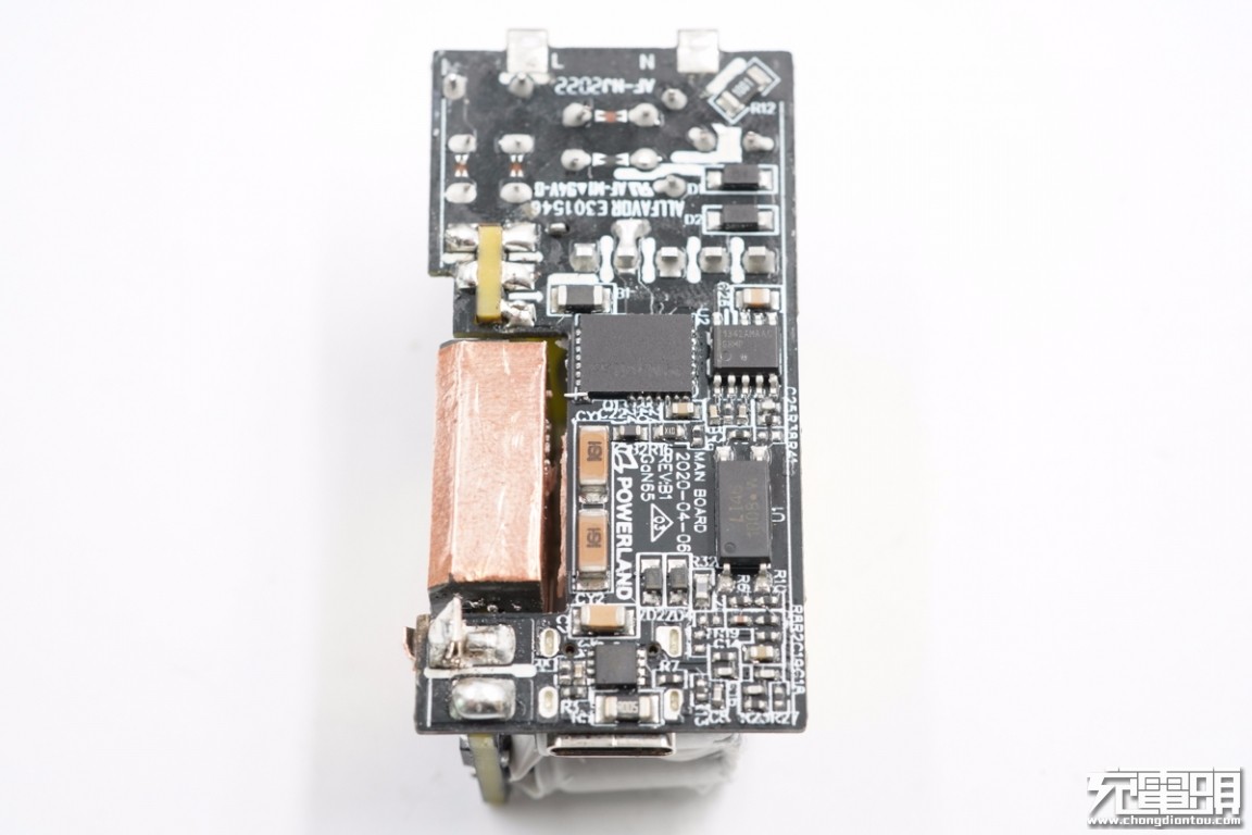 联想口红氮化镓充电器,联想氮化镓充电器对比测评