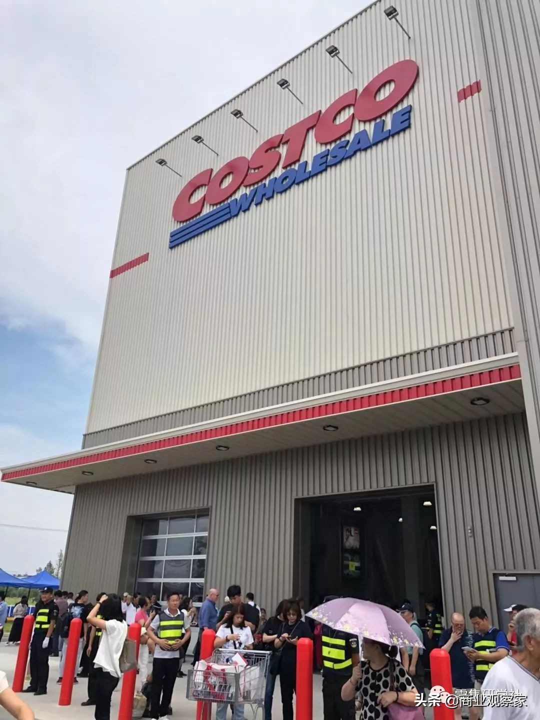 上海costco开业第一天被挤爆,costco又重回刚开业时的火爆景象
