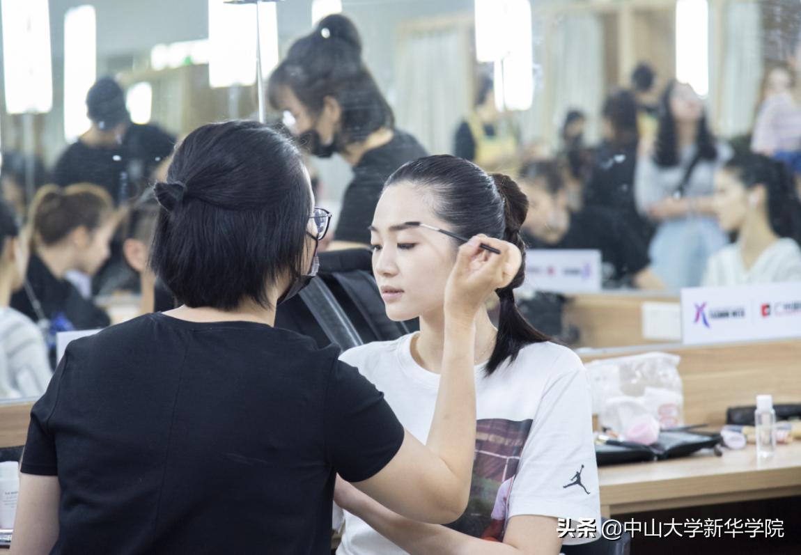 服装设计学院毕业作品发布会,广州新华学院服装设计毕业展