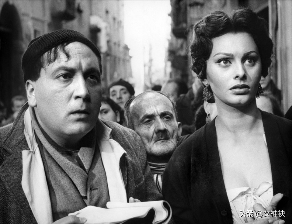 意大利国宝明星,意大利国宝明星索菲亚罗兰