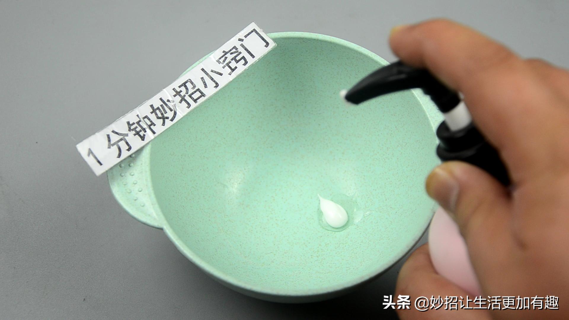 挂钩粘墙上老掉怎么办,挂钩掉落用什么办法粘牢固