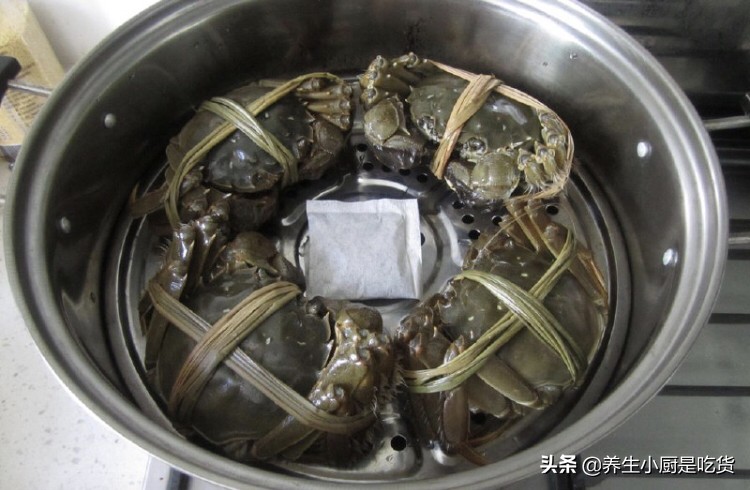 买回来的大闸蟹怎么存放不会死,买回来的大闸蟹怎么存放才不会死