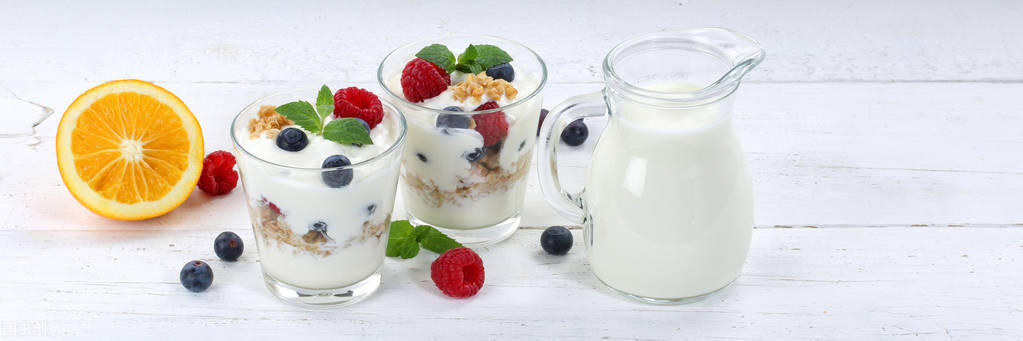 自制酸奶菠萝冰淇淋怎么做,重庆欧艺告诉你煮咖啡的步骤