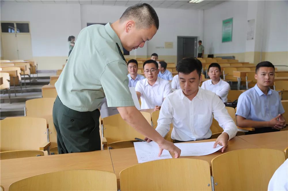 把好文职人员录入的“最后一道关口”